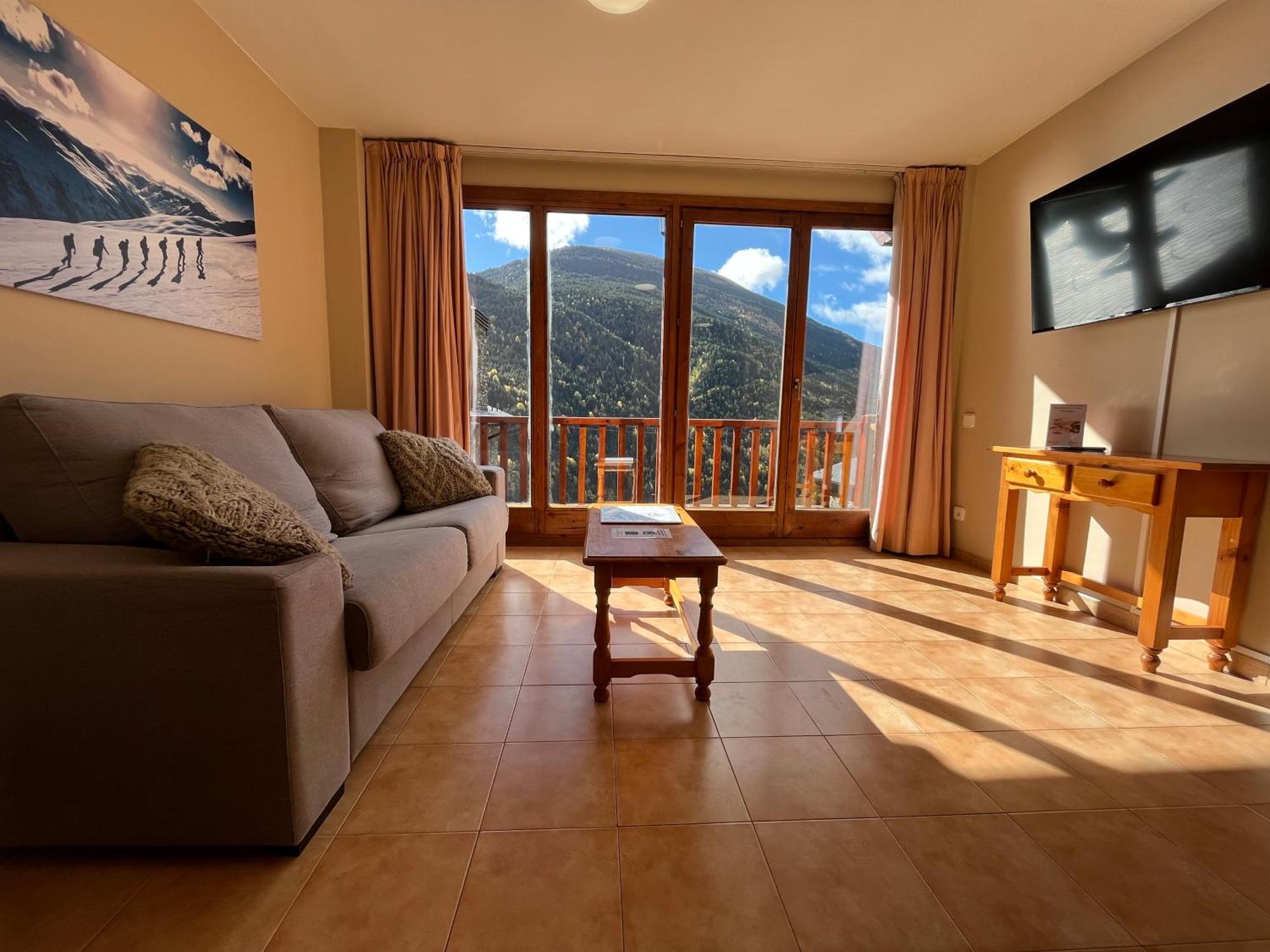 Wuau! Apartamentos Solana De Ransol Luaran gambar